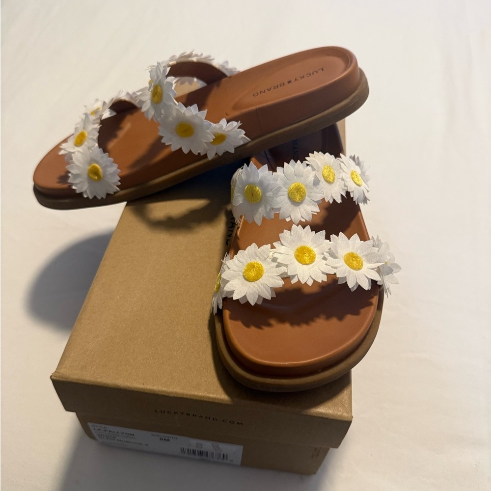 Lucky Brand Women's Floral Sandals - Brown and White